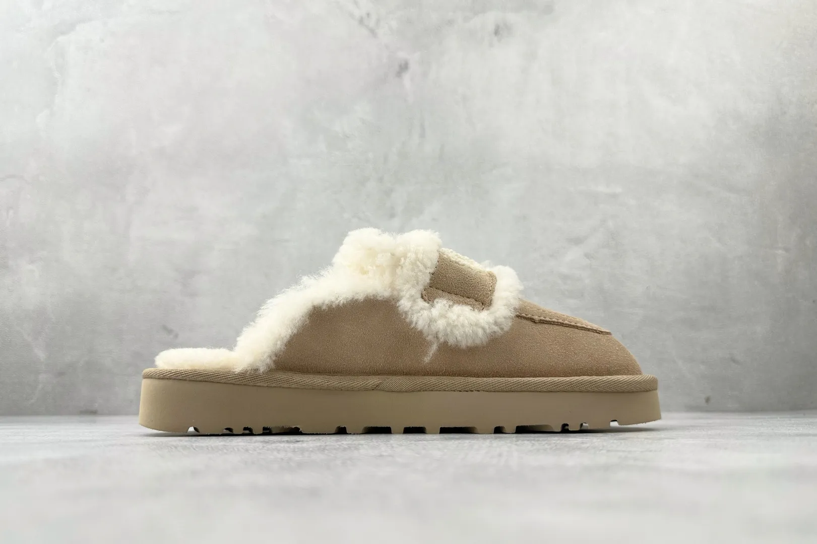 🐲💰 520 Terminal Store UGG W Classic Disquette Sand Color Item Number: 1115059-SNDB Size: 35 36 36.5 37.5 38 38.5 39 40